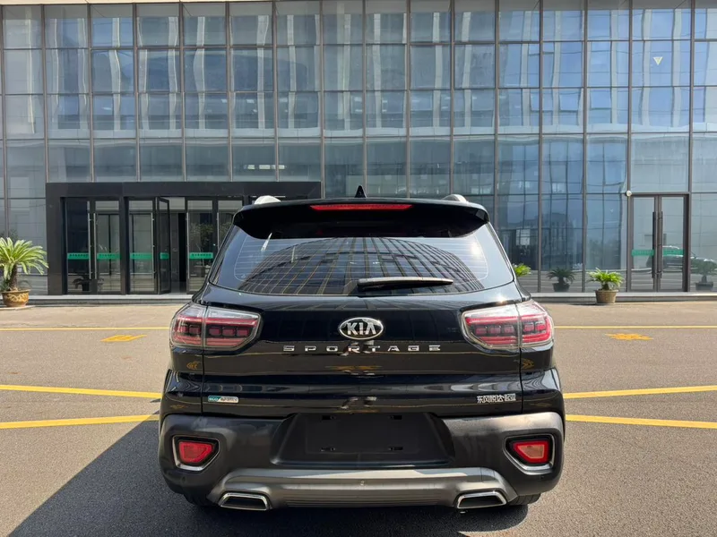 Kia Sportage 2019 2.0L Édition de luxe intelligente automatique extérieur photo 5 Kia Sportage 2019 2.0L Édition de luxe intelligente automatique extérieur photo 5