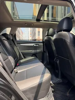 Kia Sportage 2019 2.0L Édition de luxe intelligente automatique intérieur photo 16 Kia Sportage 2019 2.0L Édition de luxe intelligente automatique intérieur photo 16