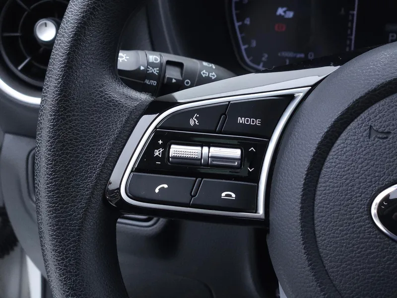 Kia K3 2021 1.5L IVT Youth Edition interior photo 12 Kia K3 2021 1.5L IVT Youth Edition interior photo 12