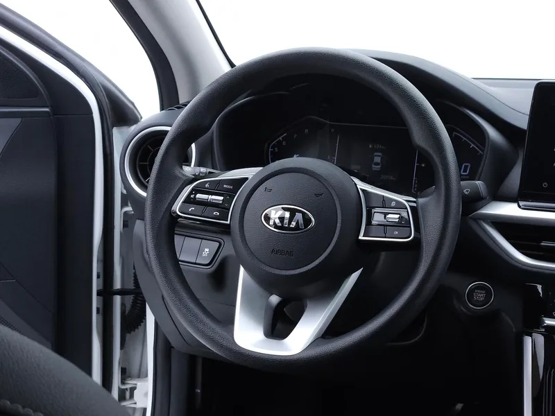 Kia K3 2021 1.5L IVT Youth Edition interior photo 16 Kia K3 2021 1.5L IVT Youth Edition interior photo 16