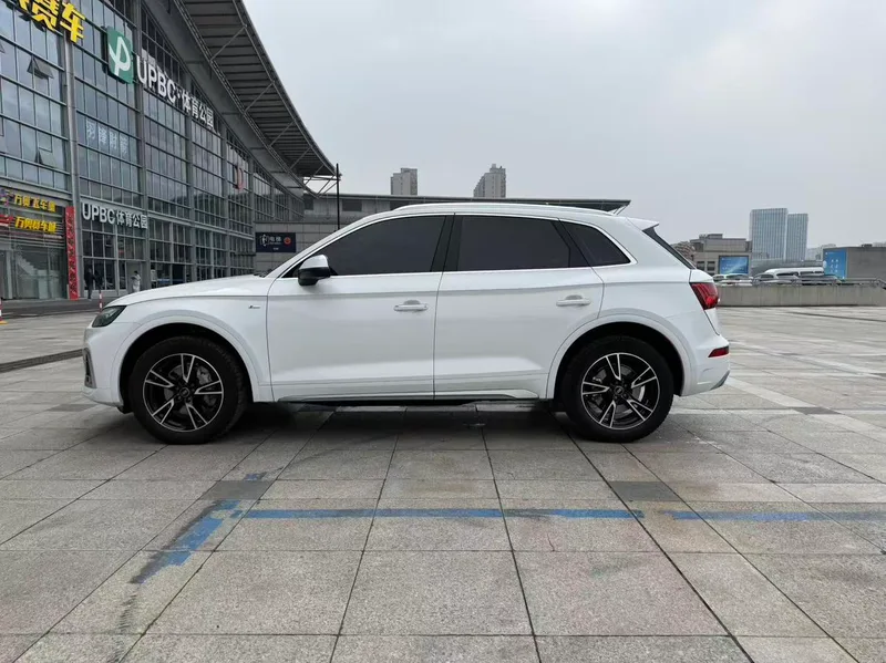 Audi Q5L 2022 40T Fashion dynamic type interior photo 10 Audi Q5L 2022 40T Fashion dynamic type interior photo 10