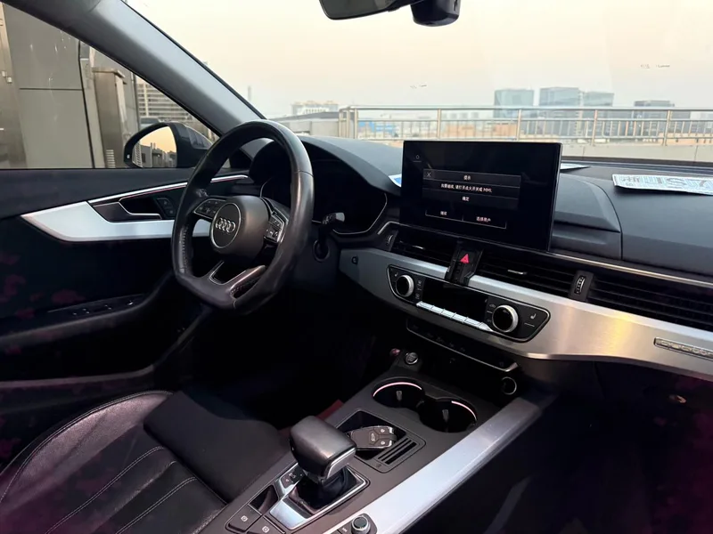 Audi A4L 2020 40 TFSI quattro Deluxe dinámico interior foto 14 Audi A4L 2020 40 TFSI quattro Deluxe dinámico interior foto 14