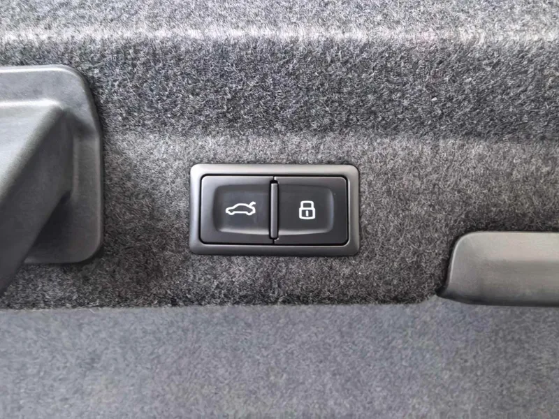 Audi A6L 2021 45 TFSI quattro Выберите динамический тип интерьер фото 20 Audi A6L 2021 45 TFSI quattro Выберите динамический тип интерьер фото 20
