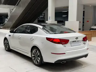Kia K5 2014 2.0L Automático LUXURY exterior foto 4 Kia K5 2014 2.0L Automático LUXURY exterior foto 4