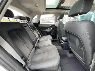 Audi Q3 2021 40 TFSI Mode dynamique intérieur photo 17 Audi Q3 2021 40 TFSI Mode dynamique intérieur photo 17
