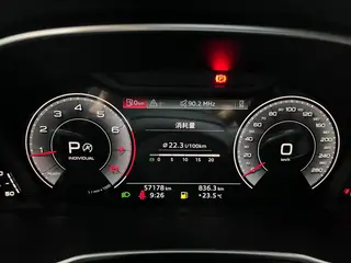Audi Q3 2021 40 TFSI Mode dynamique intérieur photo 18 Audi Q3 2021 40 TFSI Mode dynamique intérieur photo 18