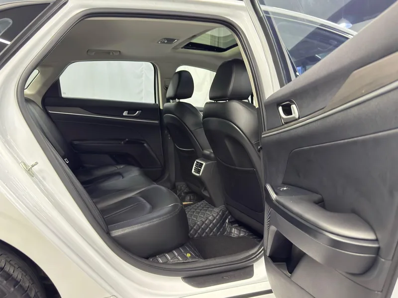 Kia K5 2021 270T CVVD Edición de moda interior foto 11 Kia K5 2021 270T CVVD Edición de moda interior foto 11