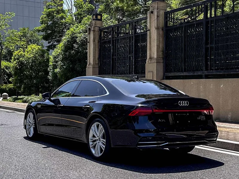 Audi A7L 2022 55 TFSI quattro S-line Traje negro tipo Zhiyuan exterior foto 4 Audi A7L 2022 55 TFSI quattro S-line Traje negro tipo Zhiyuan exterior foto 4