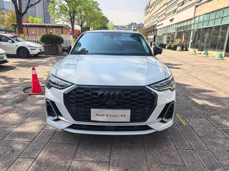 Audi Q3 Sportback 2023 40 TFSI Fashionable exterior photo 2 Audi Q3 Sportback 2023 40 TFSI Fashionable exterior photo 2