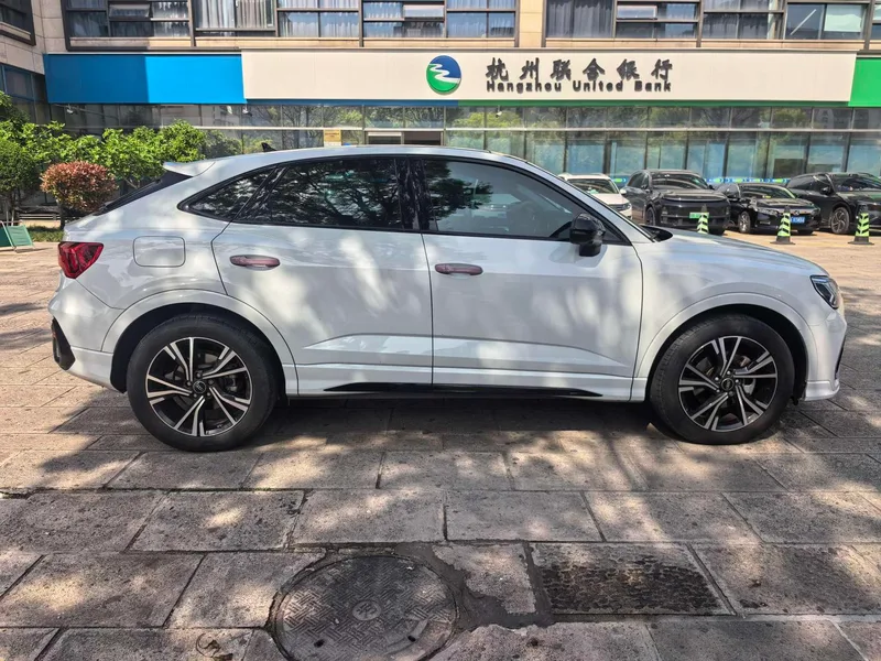 Audi Q3 Sportback 2023 40 TFSI Fashionable exterior photo 4 Audi Q3 Sportback 2023 40 TFSI Fashionable exterior photo 4