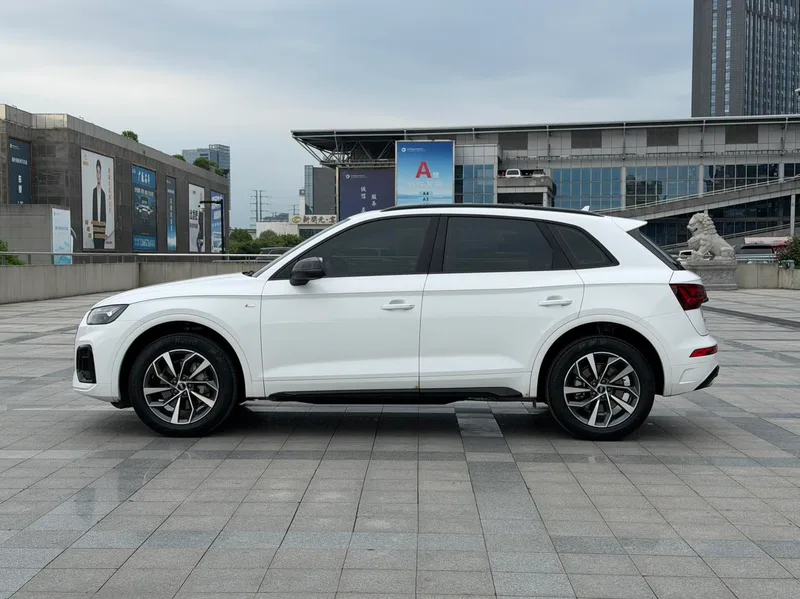 Audi Q5L 2023 40T Deluxe dinámico exterior foto 7 Audi Q5L 2023 40T Deluxe dinámico exterior foto 7