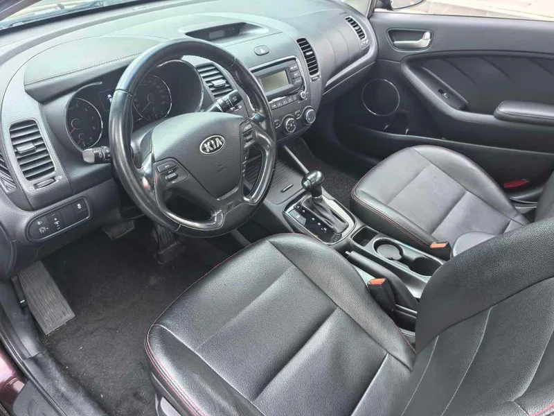 Kia K3 2016 1.6L Automatique GL extérieur photo 4 Kia K3 2016 1.6L Automatique GL extérieur photo 4