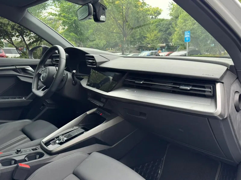 Audi A3 2022 Sportback 35 TFSI Mode Sport intérieur photo 12