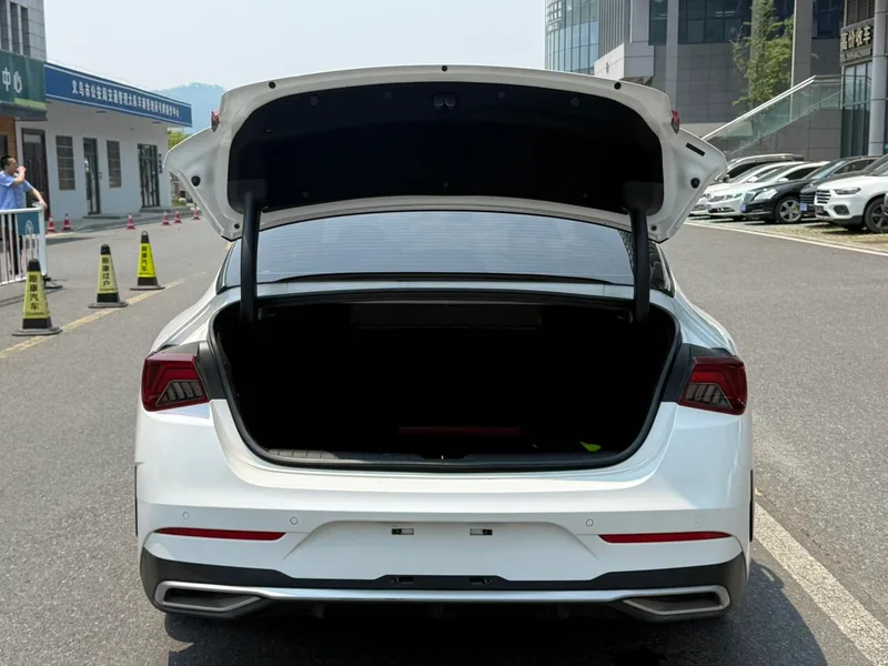 Kia K5 2021 270T CVVD Refreshed version interior photo 13