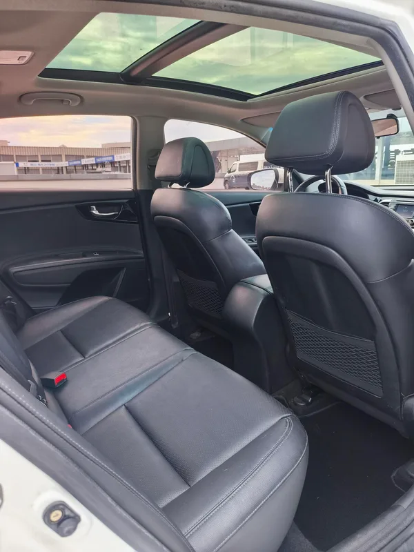 Kia K4 2014 1.6T Automatique Turbo intérieur photo 12 Kia K4 2014 1.6T Automatique Turbo intérieur photo 12