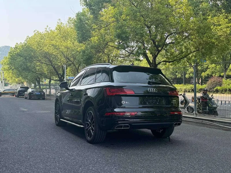 Audi Q5L 2023 45T Deluxe Dynamic exterior photo 8 Audi Q5L 2023 45T Deluxe Dynamic exterior photo 8