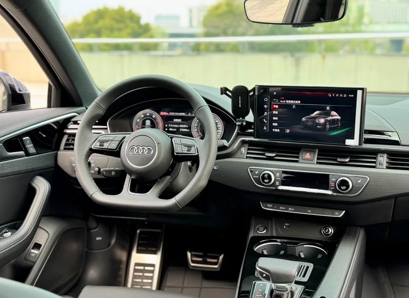 Audi A4L 2024 40 TFSI Deluxe Dynamic interior photo 8 Audi A4L 2024 40 TFSI Deluxe Dynamic interior photo 8