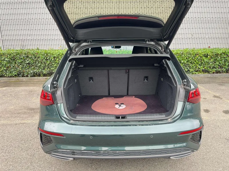 Audi A3 2023 Sportback 35 TFSI Fashion Sport interior photo 9 Audi A3 2023 Sportback 35 TFSI Fashion Sport interior photo 9