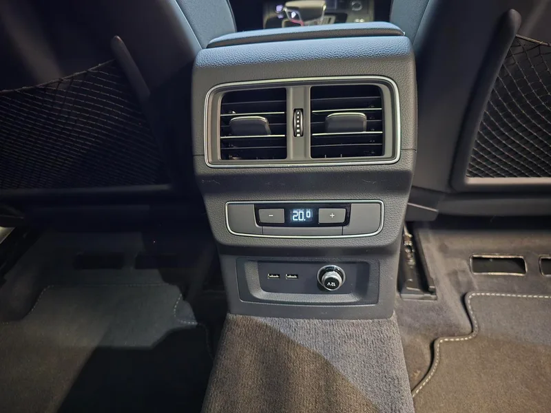 Audi Q5L 2023 40T Tipo dinámico de moda interior foto 16 Audi Q5L 2023 40T Tipo dinámico de moda interior foto 16