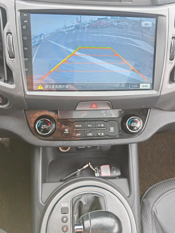 Kia Sportage 2015 2.0L Automatic two-drive version GLS interior photo 13