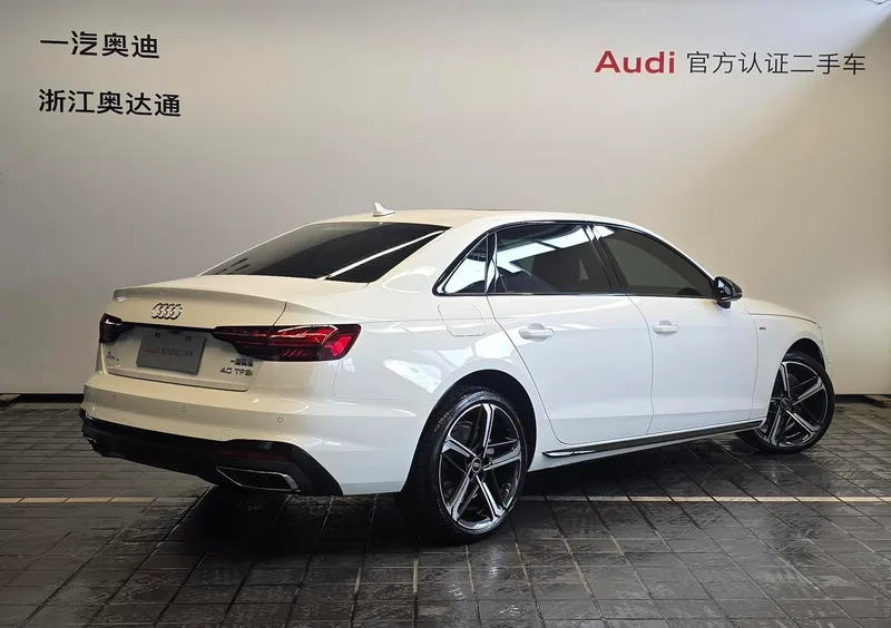 Audi A4L 2025 200 Version Yuexiang de dix mille véhicules 40 TFSI Type de luxe dynamique extérieur photo 3