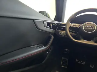 Audi A4L 2025 200 Version Yuexiang de dix mille véhicules 40 TFSI Type de luxe dynamique intérieur photo 11