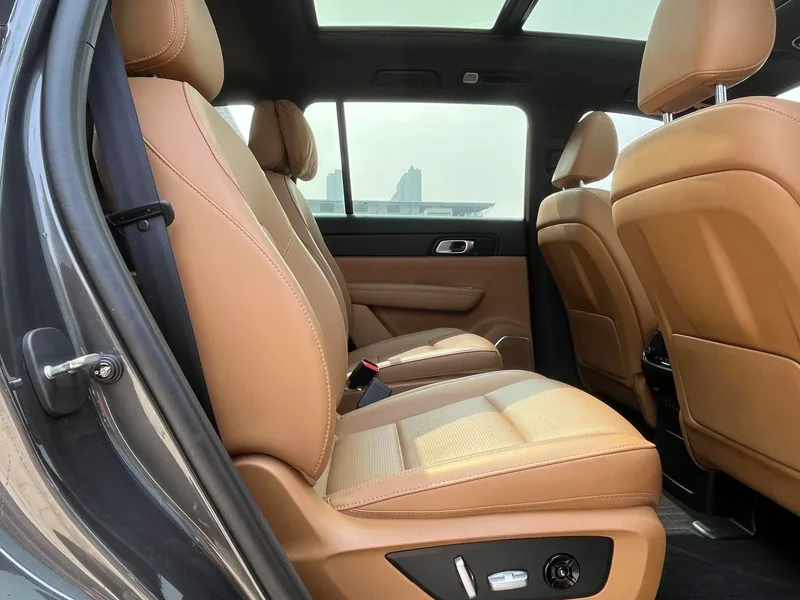 Li Auto ONE 2021 Extensión de rango 6 Placa del asiento interior foto 14 Li Auto ONE 2021 Extensión de rango 6 Placa del asiento interior foto 14