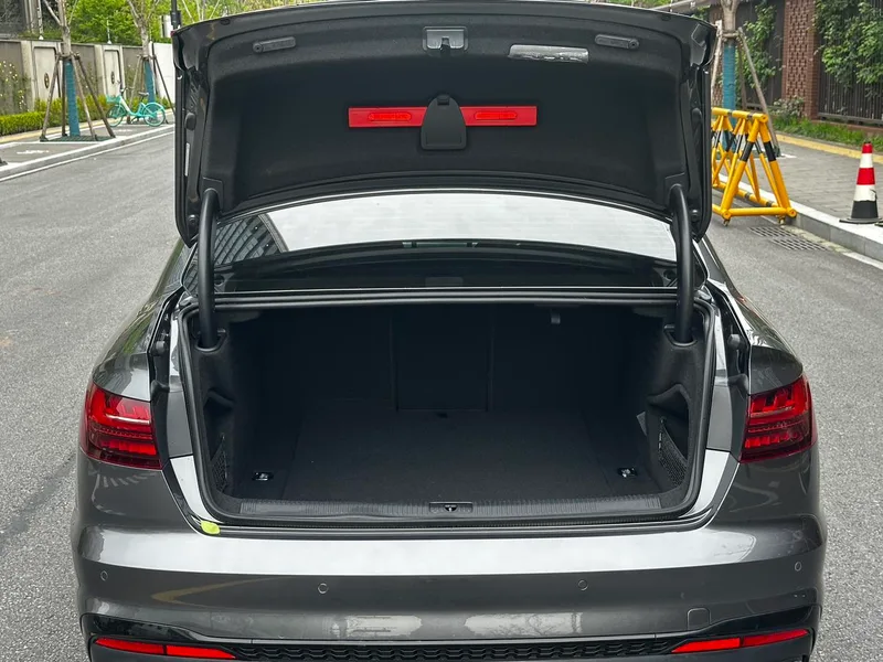 Audi A4L 2022 40 TFSI Deluxe Dynamic exterior photo 8