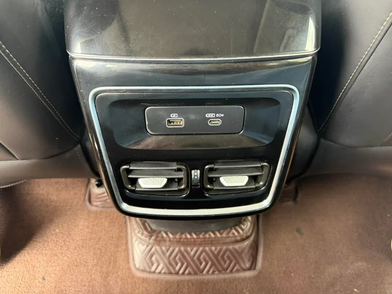 Jetour X70 PLUS 2023 1.6T DCT Strong person PRO 7 seat exterior photo 8