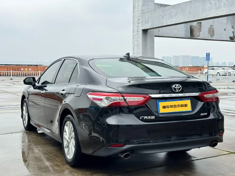 Toyota Camry 2018 2.0G Luxury Edition exterior photo 4