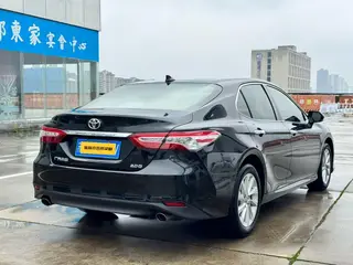 Toyota Camry 2018 2.0G Luxury Edition interior photo 7