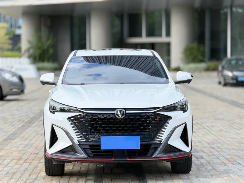 Changan X5 PLUS 2024 1.5T DCT Zhizun type exterior photo 3 Changan X5 PLUS 2024 1.5T DCT Zhizun type exterior photo 3