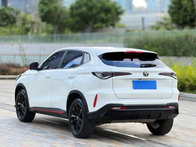 Changan X5 PLUS 2024 1.5T DCT Zhizun type interior photo 6 Changan X5 PLUS 2024 1.5T DCT Zhizun type interior photo 6