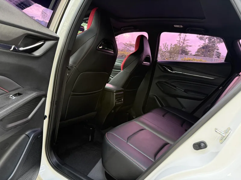 Changan X5 PLUS 2024 1.5T DCT Zhizun type interior photo 8 Changan X5 PLUS 2024 1.5T DCT Zhizun type interior photo 8