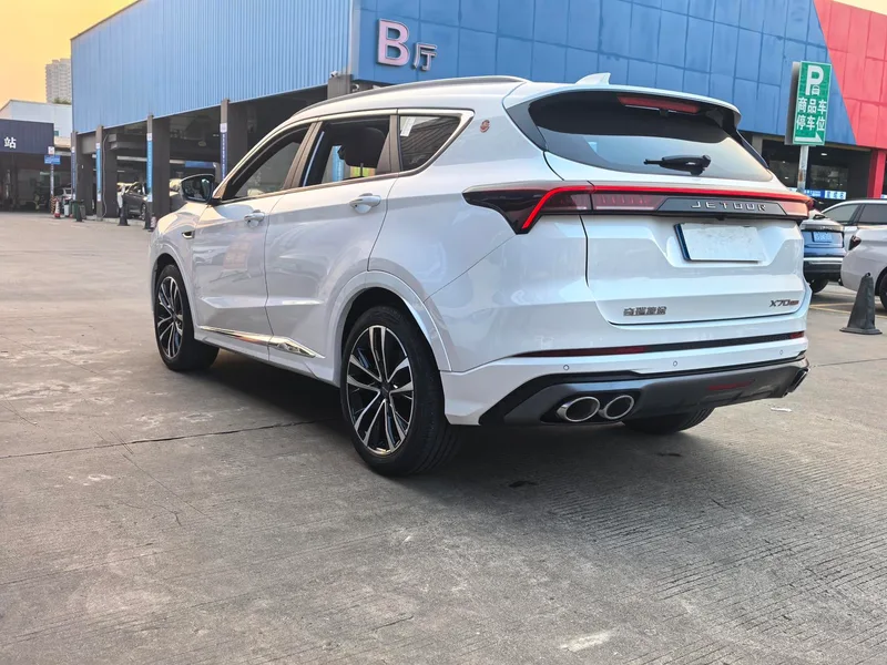 Jetour X70 PLUS 2023 1.6T DCT Сильный PLUS 5 Кресло экстерьер фото 7 Jetour X70 PLUS 2023 1.6T DCT Сильный PLUS 5 Кресло экстерьер фото 7