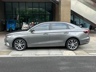 Geely Emgrand 2022 4th Gen 1.5L CVT Premium Trim exterior photo 3