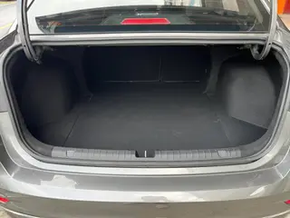 Geely Emgrand 2022 4th Gen 1.5L CVT Premium Trim interior photo 11
