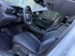 Geely Emgrand 2026 5th Gen 1.5T DCT Premium Trim interior photo 7 Geely Emgrand 2026 5th Gen 1.5T DCT Premium Trim interior photo 7
