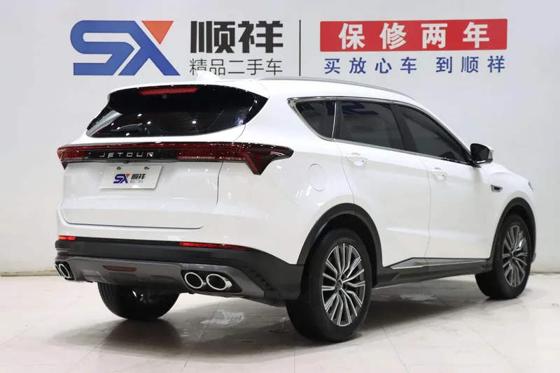 Jetour X70 PLUS 2023 Version d'auto-amélioration 1.5T DCT Auto-amélioration PRO 7 Siège extérieur photo 4 Jetour X70 PLUS 2023 Version d'auto-amélioration 1.5T DCT Auto-amélioration PRO 7 Siège extérieur photo 4