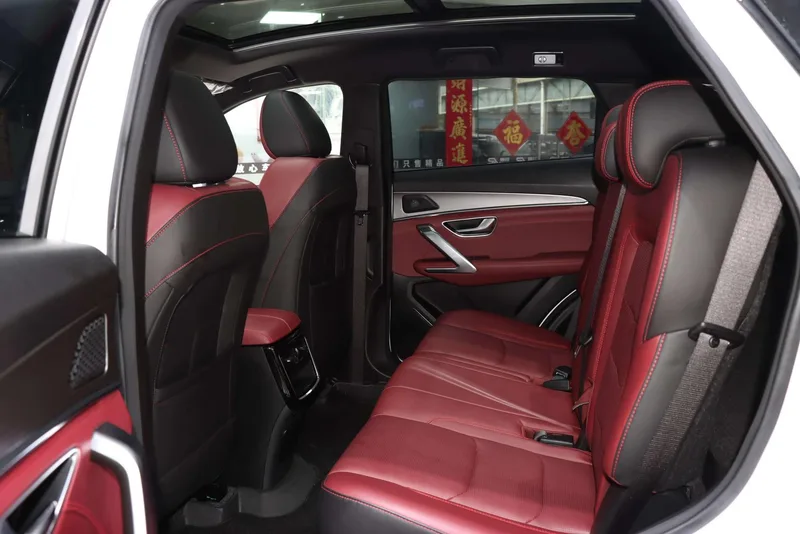 Jetour X70 PLUS 2023 Version d'auto-amélioration 1.5T DCT Auto-amélioration PRO 7 Siège intérieur photo 11 Jetour X70 PLUS 2023 Version d'auto-amélioration 1.5T DCT Auto-amélioration PRO 7 Siège intérieur photo 11