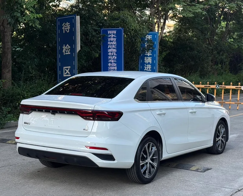 Geely Emgrand 2023 4th Gen Champion Edition 1.5L CVT Luxury type exterior photo 4 Geely Emgrand 2023 4th Gen Champion Edition 1.5L CVT Luxury type exterior photo 4