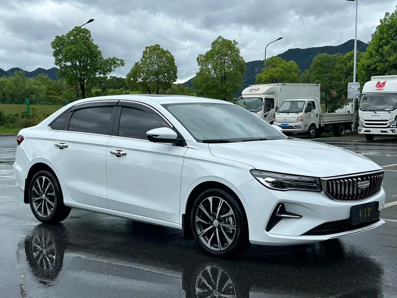 Geely Emgrand 2025 4th Gen 1.5L CVT Longteng Edition exterior photo 3 Geely Emgrand 2025 4th Gen 1.5L CVT Longteng Edition exterior photo 3