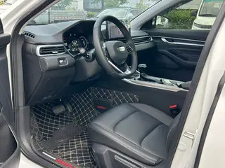 Geely Emgrand 2025 4th Gen 1.5L CVT Longteng Edition exterior photo 4 Geely Emgrand 2025 4th Gen 1.5L CVT Longteng Edition exterior photo 4