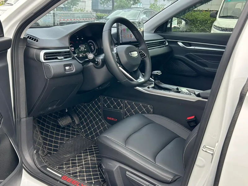 Geely Emgrand 2025 4th Gen 1.5L CVT Longteng Edition exterior photo 4 Geely Emgrand 2025 4th Gen 1.5L CVT Longteng Edition exterior photo 4