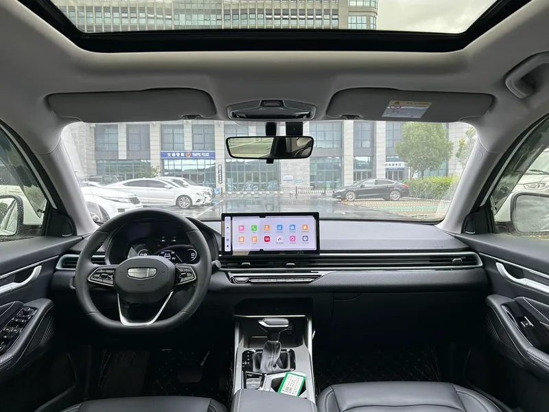 Geely Emgrand 2025 4th Gen 1.5L CVT Longteng Edition interior photo 7 Geely Emgrand 2025 4th Gen 1.5L CVT Longteng Edition interior photo 7