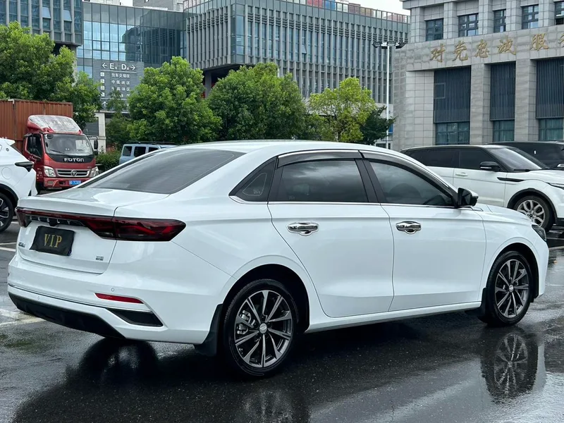 Geely Emgrand 2025 4th Gen 1.5L CVT Longteng Edition interior photo 10 Geely Emgrand 2025 4th Gen 1.5L CVT Longteng Edition interior photo 10