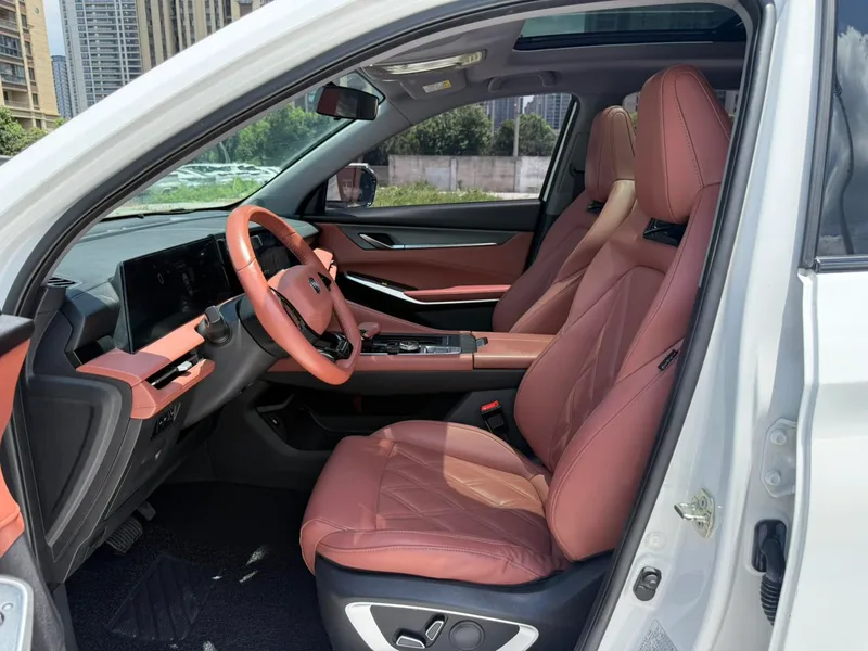 Changan CS75 PLUS 2023 Third generation 1.5T Automatic pilot type exterior photo 4 Changan CS75 PLUS 2023 Third generation 1.5T Automatic pilot type exterior photo 4