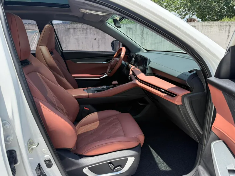 Changan CS75 PLUS 2023 Third generation 1.5T Automatic pilot type interior photo 12 Changan CS75 PLUS 2023 Third generation 1.5T Automatic pilot type interior photo 12