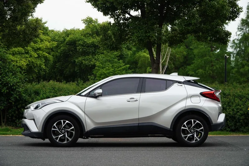 Toyota C-HR 2020 2.0L Versión líder exterior foto 10 Toyota C-HR 2020 2.0L Versión líder exterior foto 10
