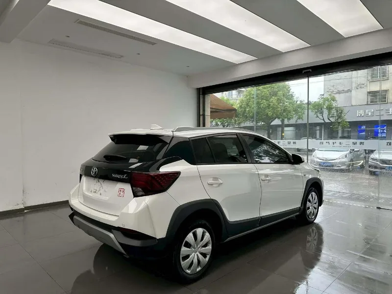 Toyota Yaris L 2020 Vibrant X 1.5L CVT Leading Edition interior photo 9 Toyota Yaris L 2020 Vibrant X 1.5L CVT Leading Edition interior photo 9